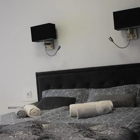 Edison 106 Apartman *