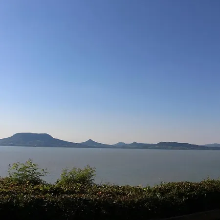 アパート Edison 106 *