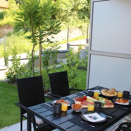 Edison 106 アパート